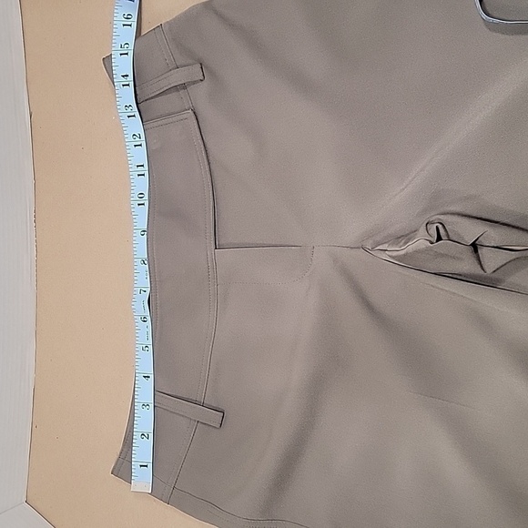 The Limited, Size 4 R, Taupe Wide Leg Trousers.  Excellent Condition. - Picture 5 of 16